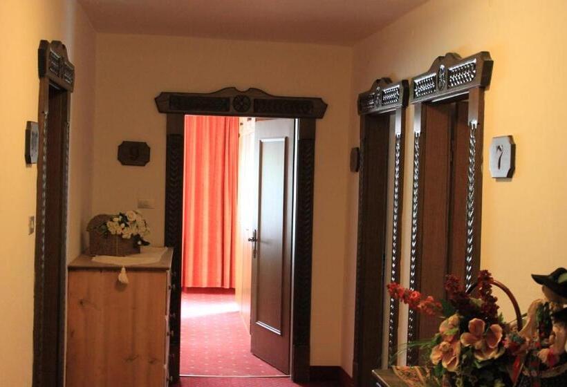 Номер Basic, Albergo Alisander