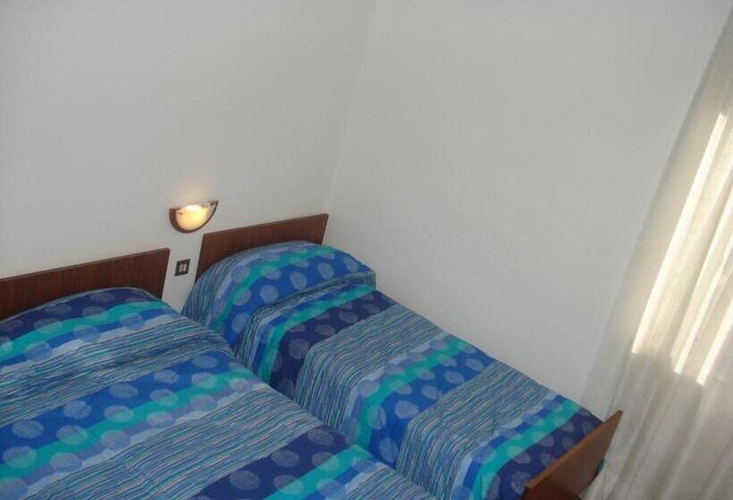 스탠다드 트리플 룸, Albergo Larese