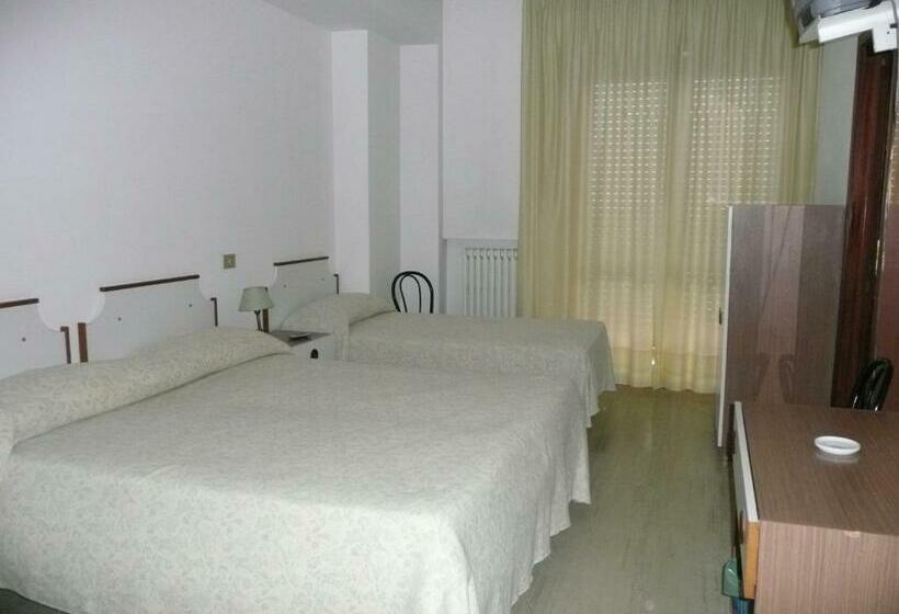 3-Bett-Standardzimmer Meerblick, Albergo Tenda Verde
