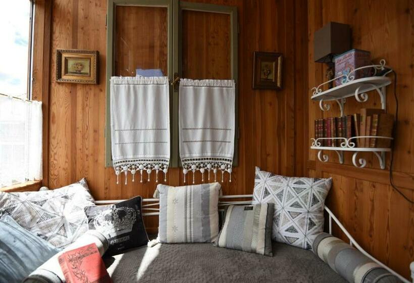 Полулюкс Вид на Горы, Zenana Boutique