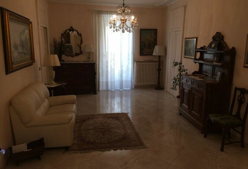 اتاق استاندارد سه نفره, Borgo Antico Santa Lucia