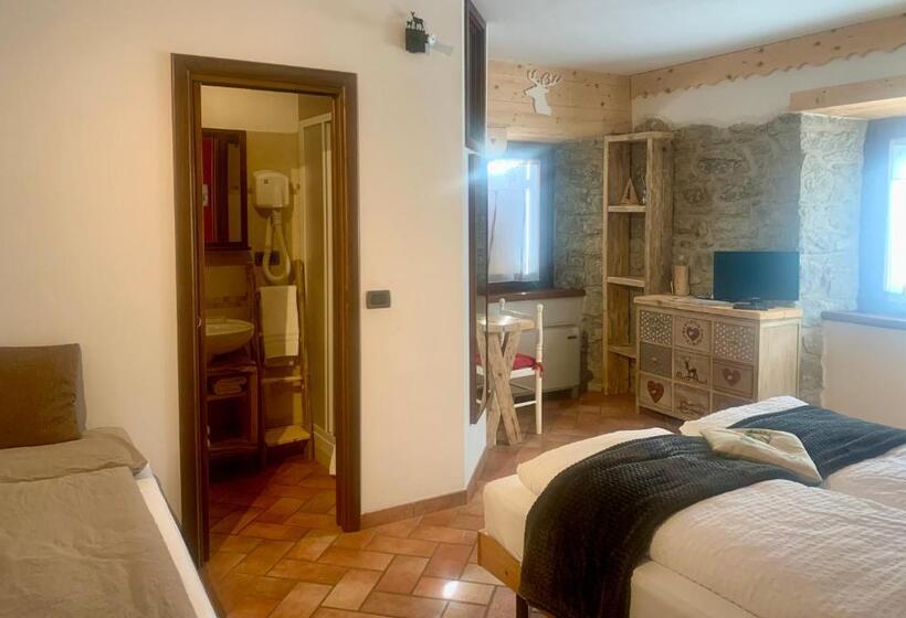 Номер Стандарт Трехместный, Casa Benassi ,room&suite , Con Zona Benessere