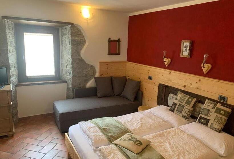 Номер Стандарт Трехместный, Casa Benassi ,room&suite , Con Zona Benessere