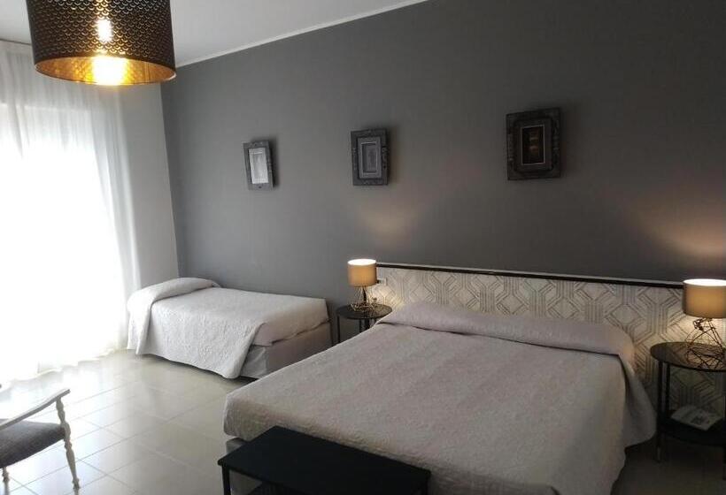 标准三人间, Naxos B&b