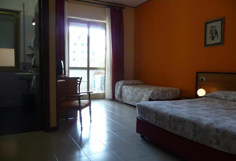 Номер Стандарт Трехместный, Naxos B&b