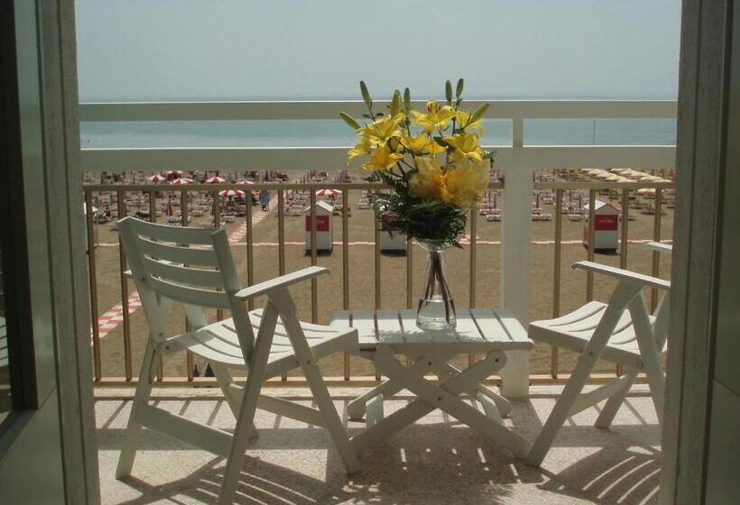 디럭스 테라스 룸 바다 전망, Tizian Beach