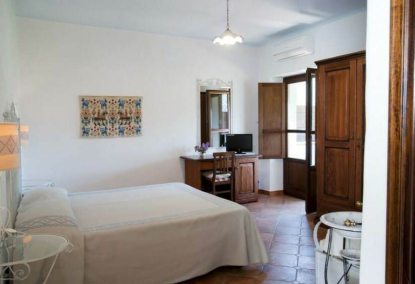 Economy Quadruple Room, Turismo Rurale Belvedere Pradonos