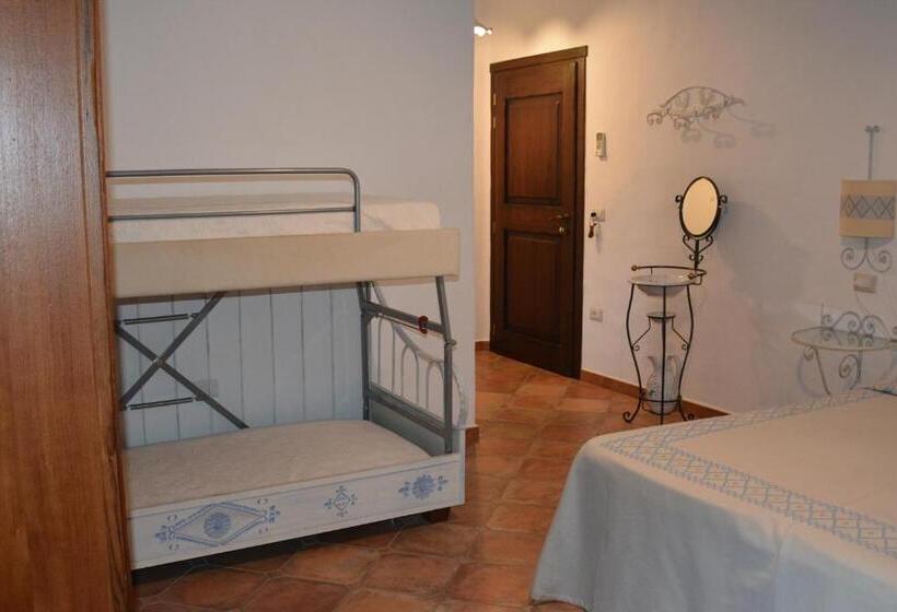 Economy Quadruple Room, Turismo Rurale Belvedere Pradonos