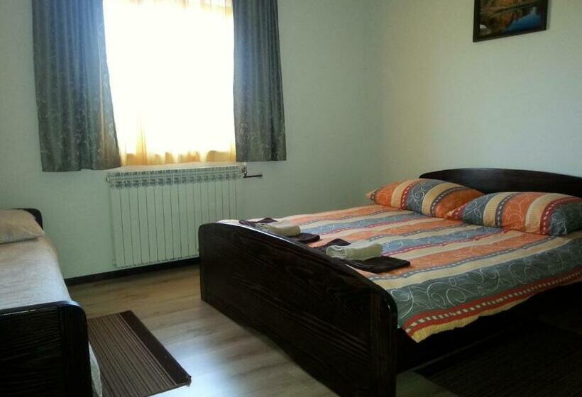 غرفة كومفورت ثلاثية, Guesthouse Kod Mosta