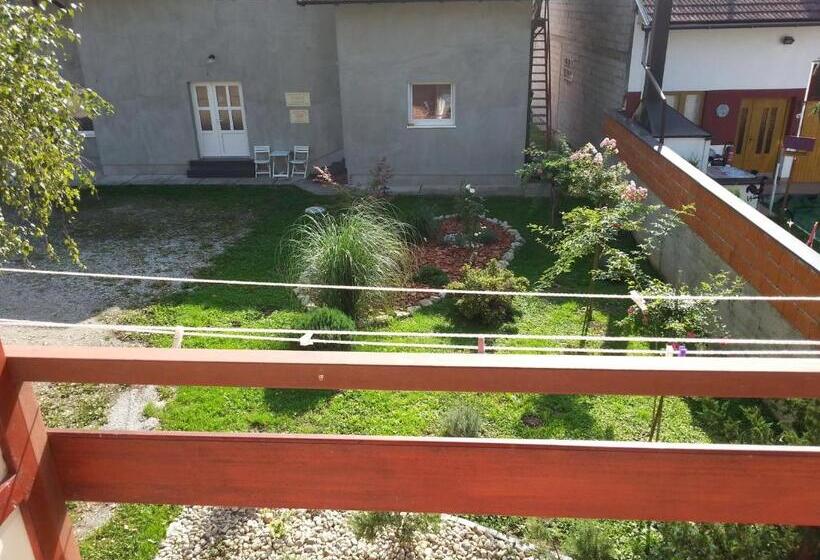 Номер Стандарт с Балконом, Guesthouse Kod Mosta
