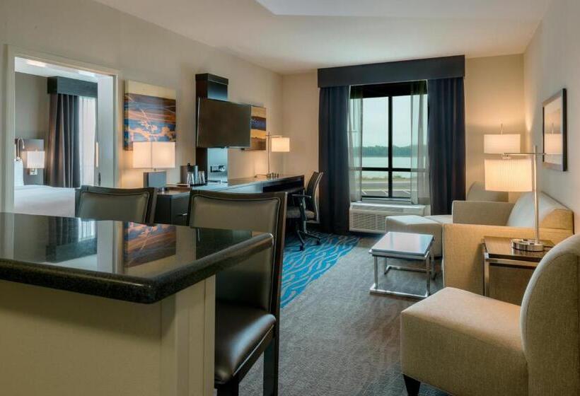 Люкс Кровать Кинг, Holiday Inn Paducah Riverfront, An Ihg