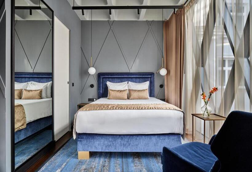 Номер Стандарт, Indigo Warsaw Nowy świat, An Ihg