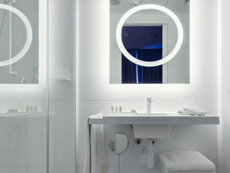 Номер Стандарт, Indigo Warsaw Nowy świat, An Ihg