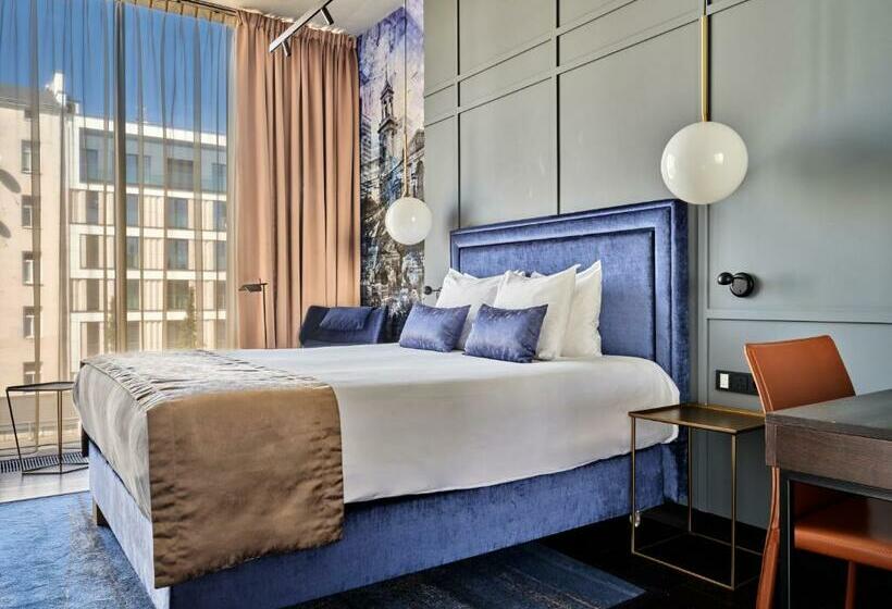 Номер Стандарт, Indigo Warsaw Nowy świat, An Ihg