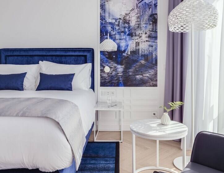 Номер Стандарт, Indigo Warsaw Nowy świat, An Ihg