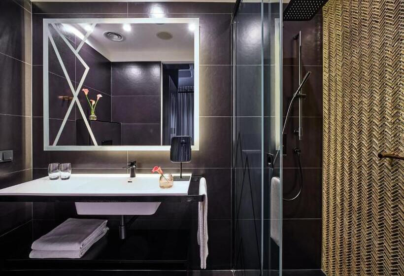 Номер Стандарт, Indigo Warsaw Nowy świat, An Ihg