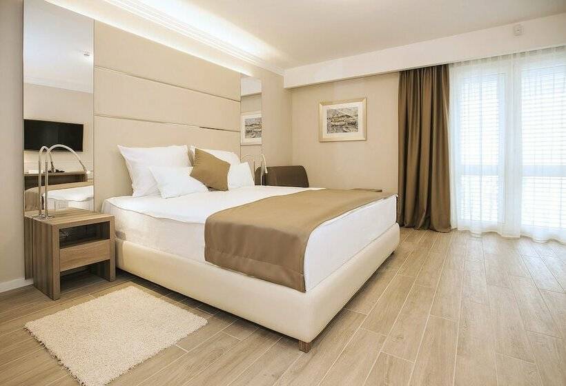 اتاق سوپریور با بالکن, Vila Rova