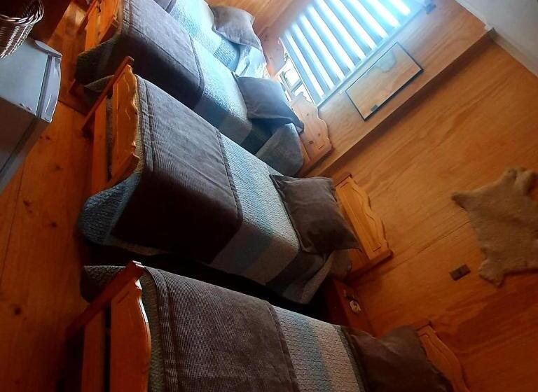 غرفة قياسية رباعية, Hostal Galvarino Puerto Natales