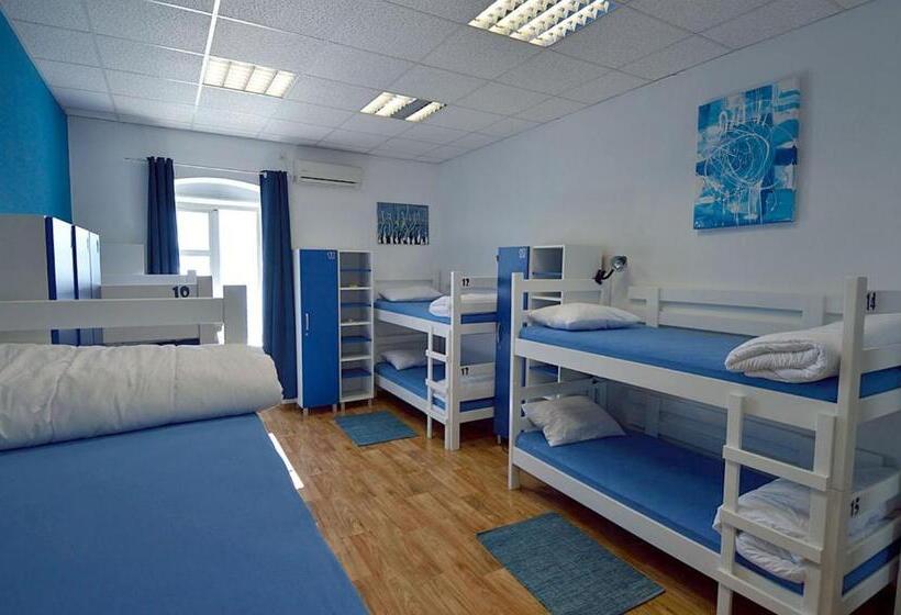 تختخواب در اتاق مشترک, Hostel Fun