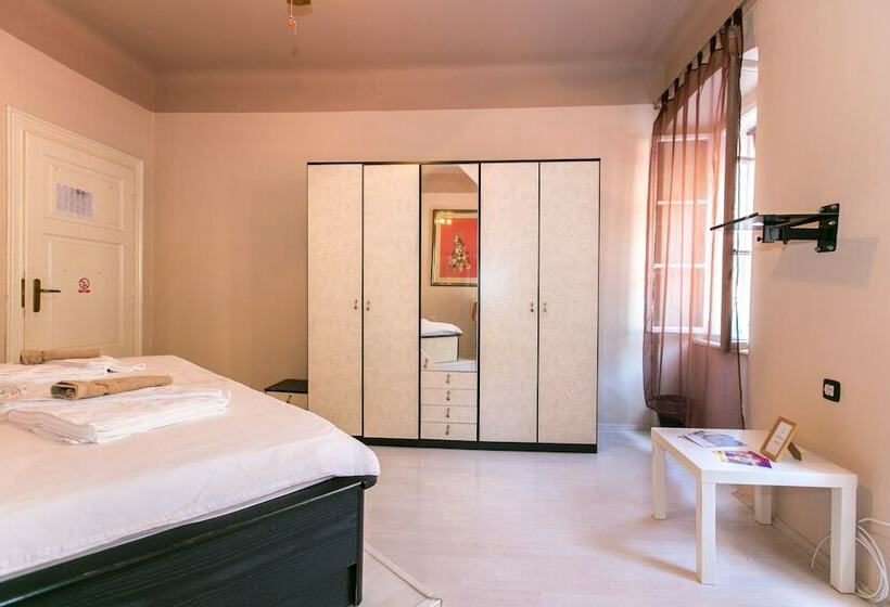 اتاق استاندارد با سرویس بهداشتی مشترک, Hostel Morcic