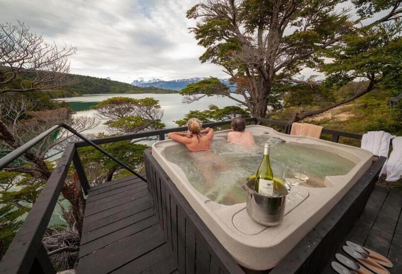 اتاق لوکس با چشم‌انداز دریاچه, Patagonia Camp