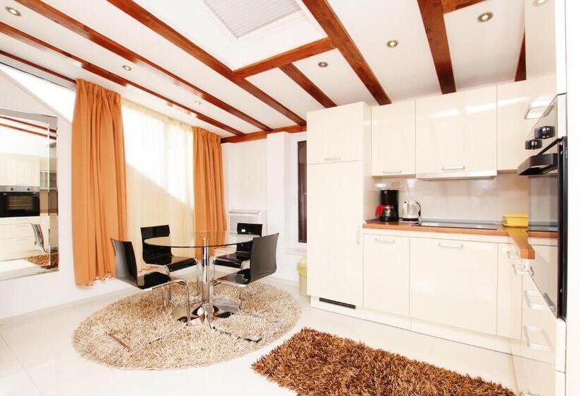 1침실 펜트하우스 아파트, Villa Kampanel