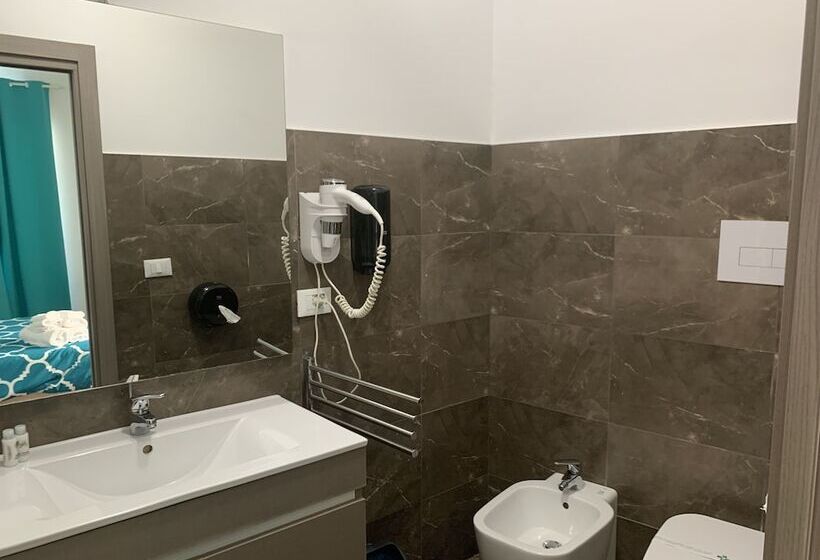 Номер Стандарт, Residence R&b Tyrrhenum