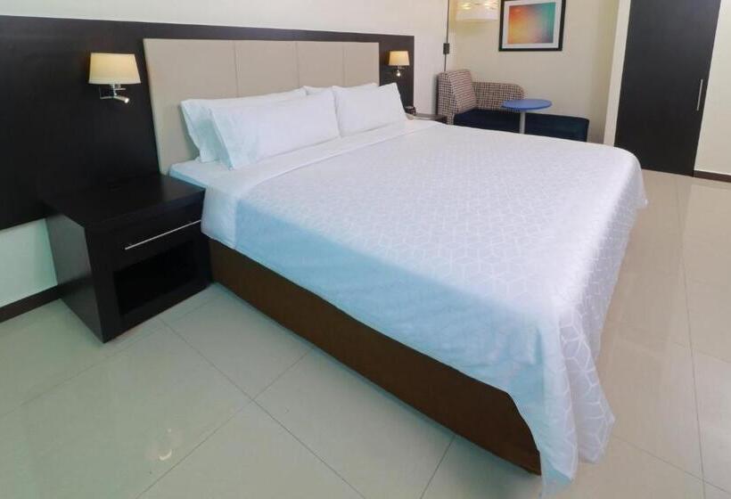 キングサイズベッドのスタンダードルーム, Holiday Inn Express   Tuxpan, An Ihg
