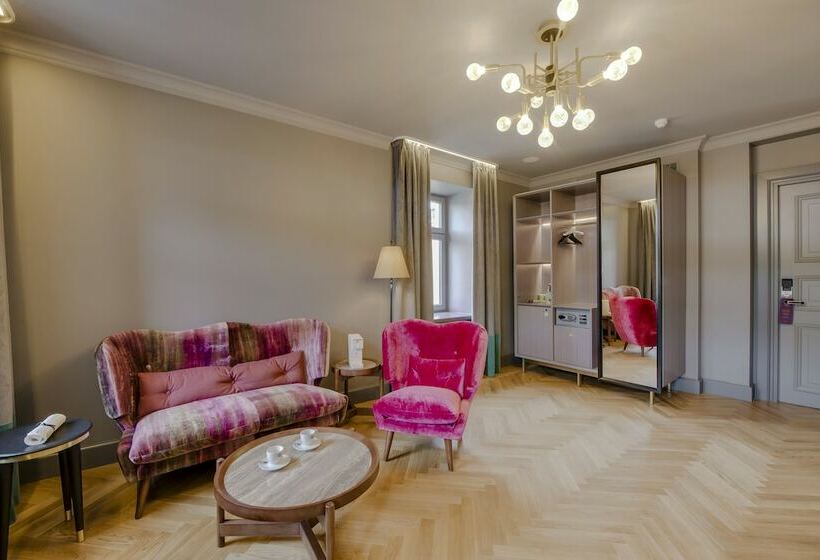 Habitación Estándar, Grand Poet Hotel And Spa By Semarah