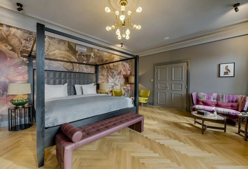 Suite, Grand Poet Hotel And Spa By Semarah