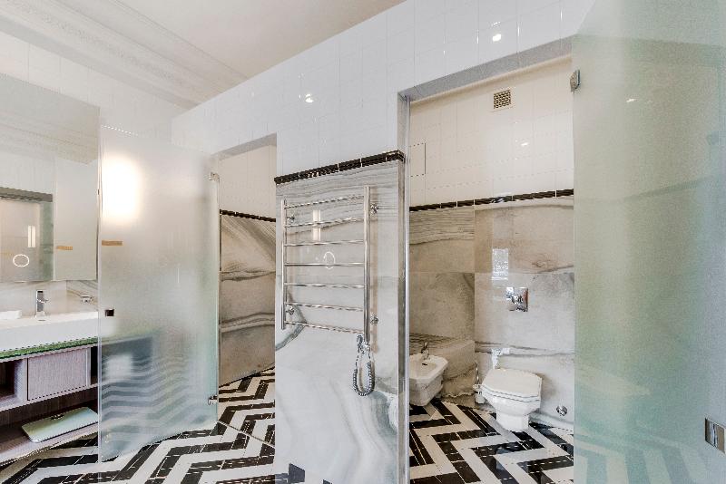 Suite, Grand Poet Hotel And Spa By Semarah
