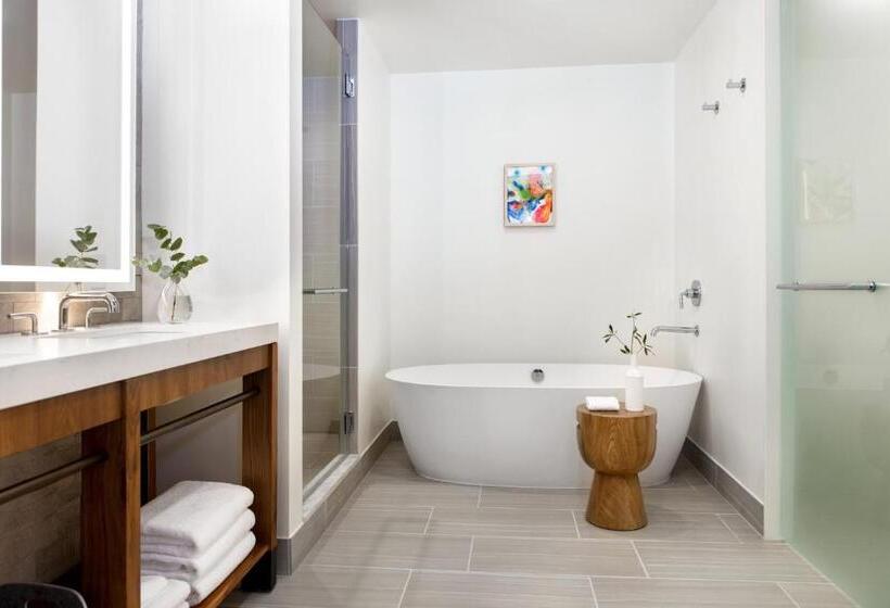 Люкс, Limelight Hotel Denver