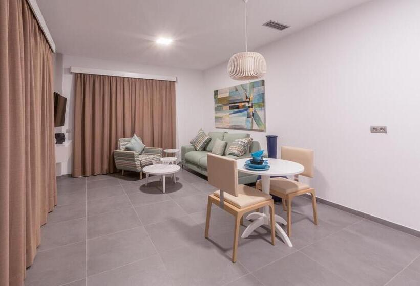 ツーベッドルーム　ヴィラ, Silvi Villas by Tam Resorts