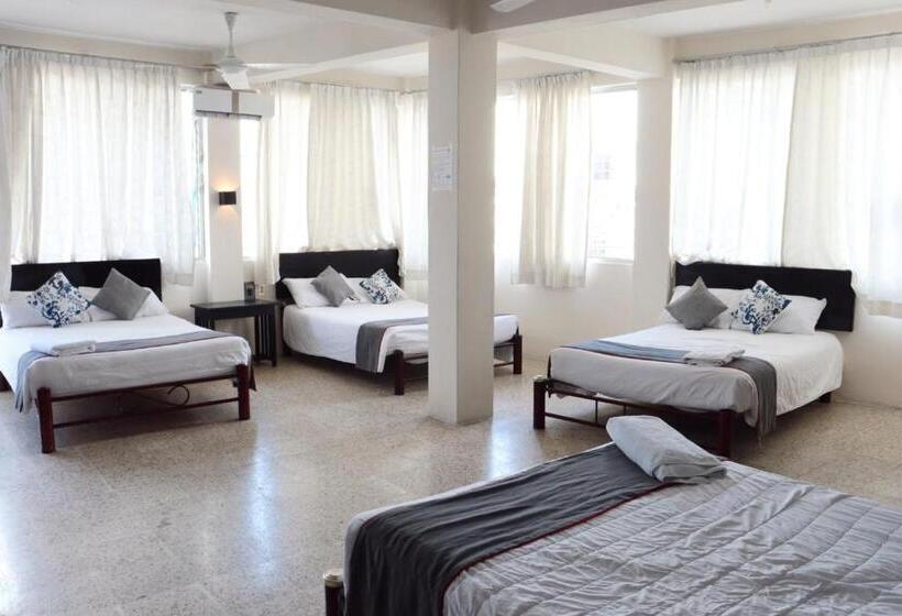 家庭间, Las Brisas