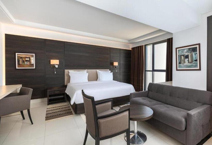 سوییت جونیور با چشم‌انداز شهر, Radisson Hotel Sfax