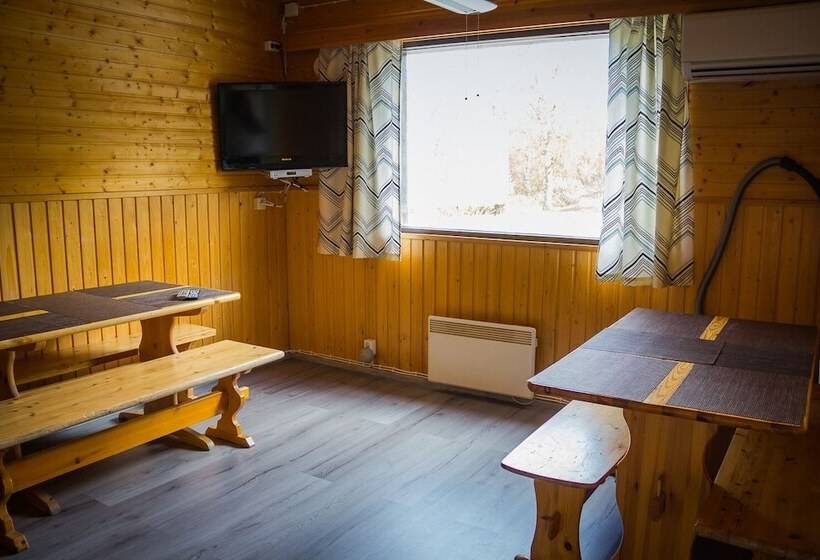 스탠다드 트리픔 룸 공동욕실, Motelli Rovaniemi