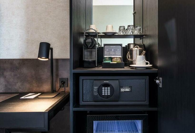 Superior Room with Views, Monet Garden Hotel Amsterdam