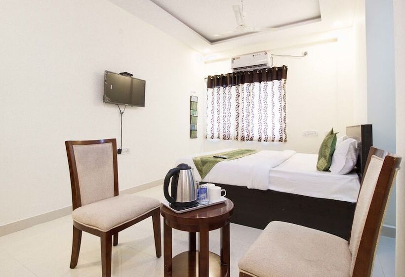 Habitación Deluxe, Treebo Midtown