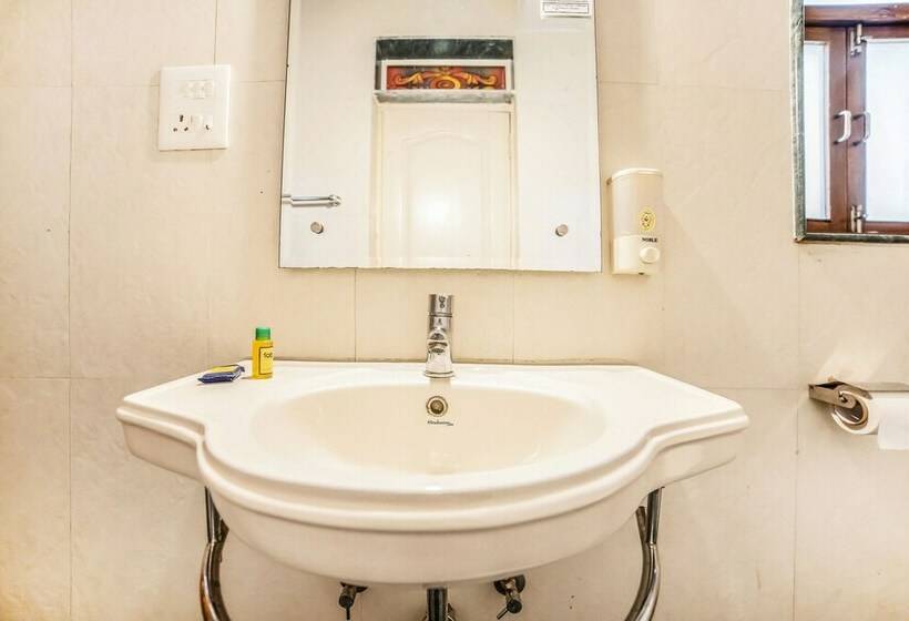 Номер Deluxe, Fabhotel East Field Homes   Nr Airport Road