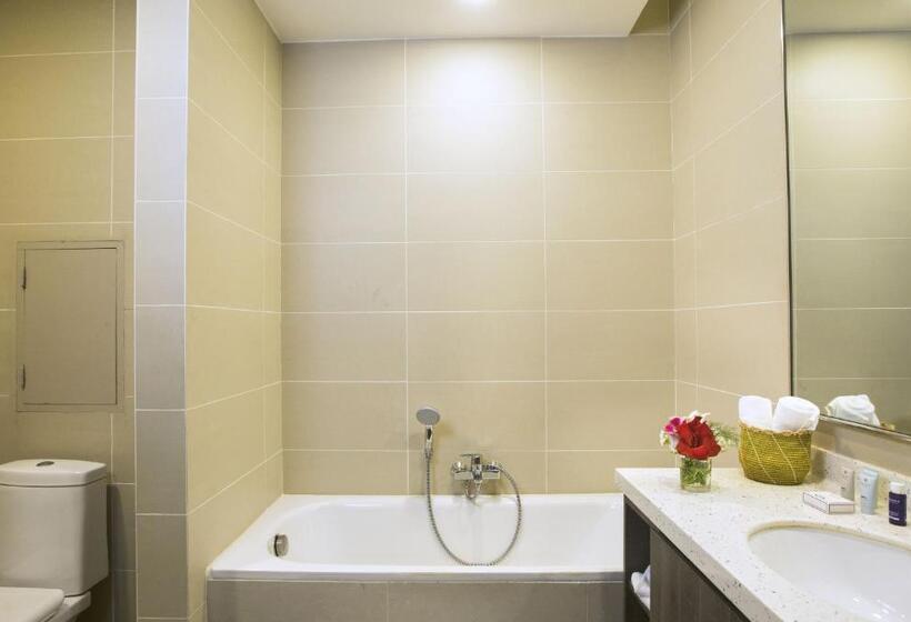 سوییت جونیور با بالکن, San Cristobal Boutique Hotel   Ivato Airport