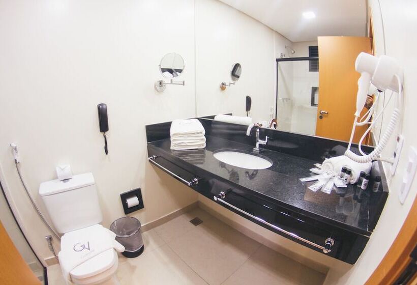 디럭스 트리플 룸, Summit Suítes Hotel Caçapava