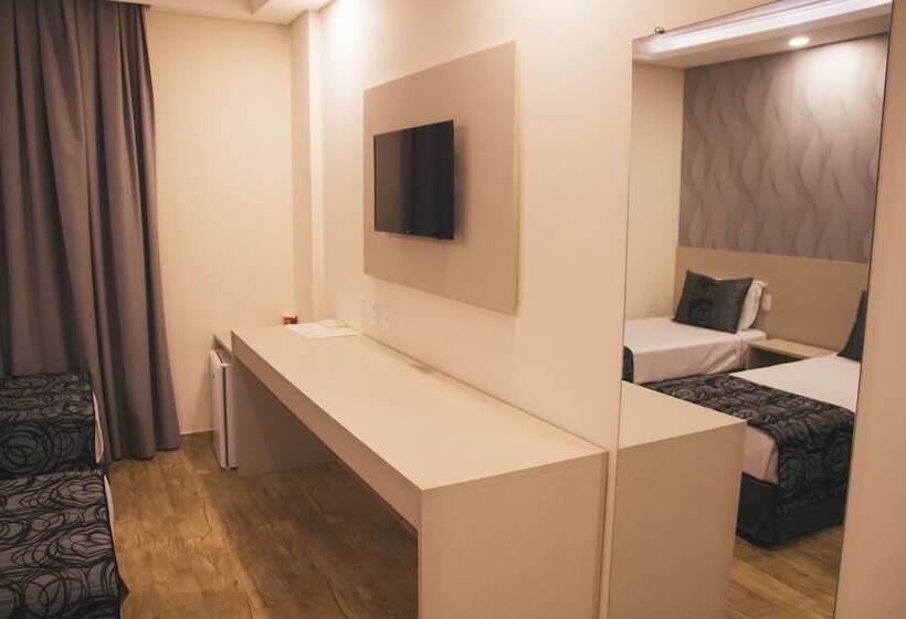 디럭스 트리플 룸, Summit Suítes Hotel Caçapava