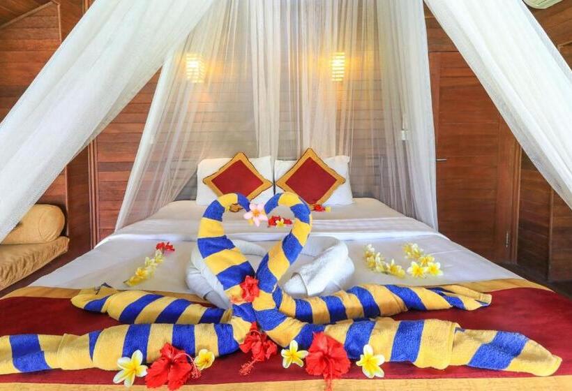 Бунгало Стандарт, Lembongan Mantra Huts