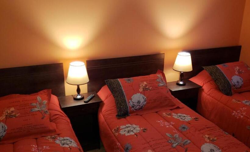 غرفة قياسية ثلاثية, Hostal Nataly