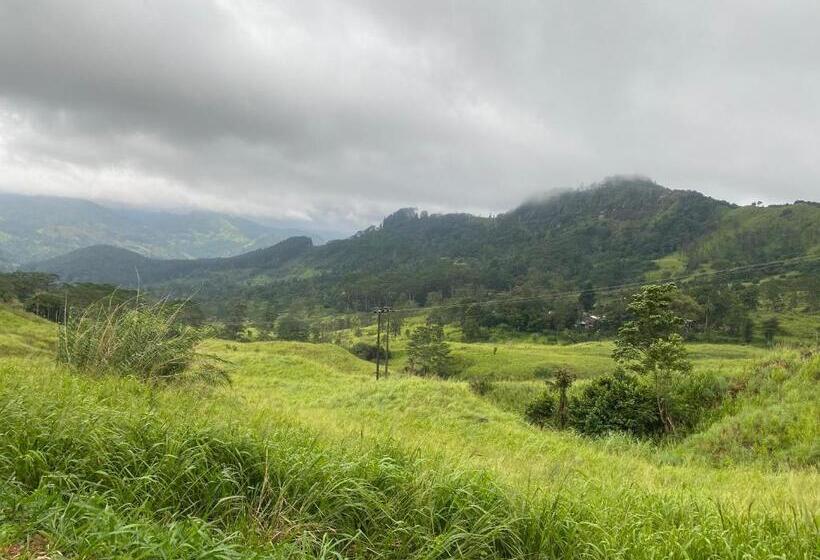 디럭스 룸 산전망, The Heaven's Villa Kandy