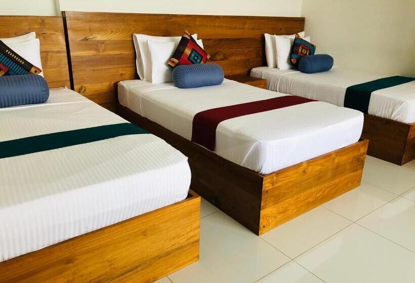Quarto Triplo Estandar, The Heaven's Villa Kandy