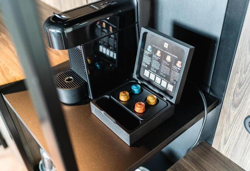 Люкс Deluxe Кровать Кинг, Onderwijshotel De Rooi Pannen Eindhoven