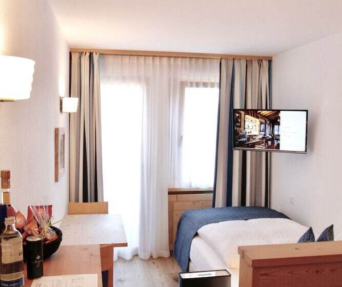 اتاق استاندارد یک تخته با بالکن, Sarain Active Mountain Resort