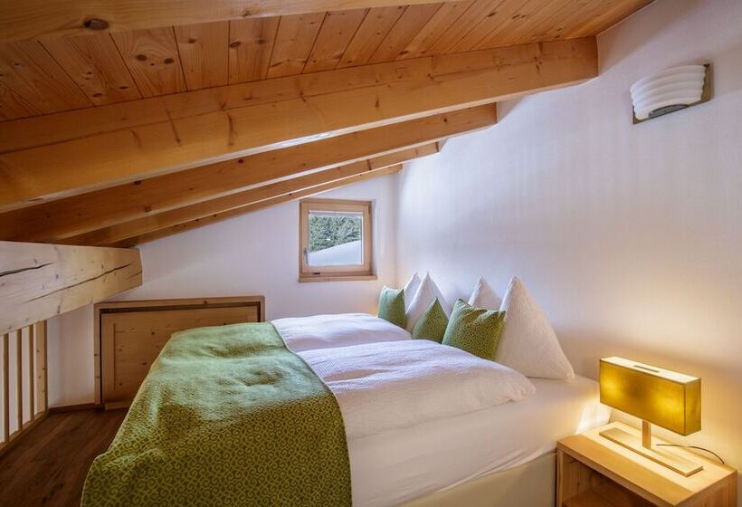 سوییت جونیور با بالکن, Sarain Active Mountain Resort