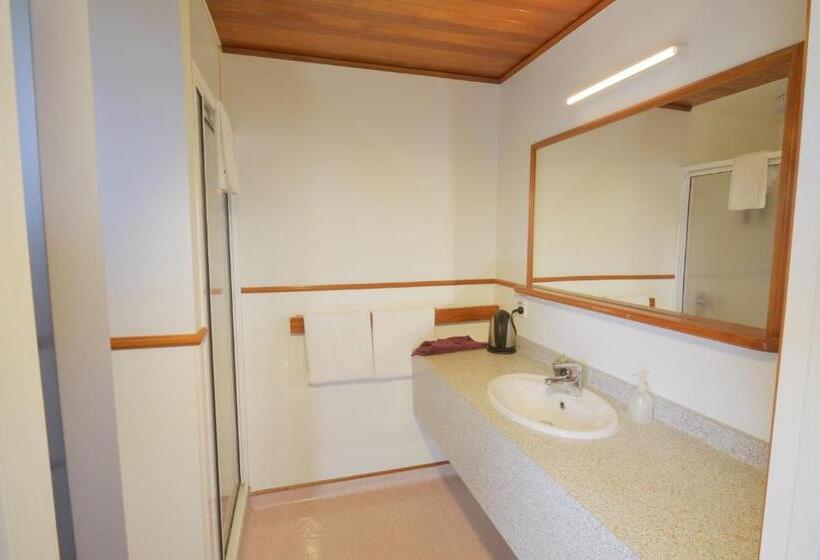 Номер Стандарт, Wilderness Accommodation